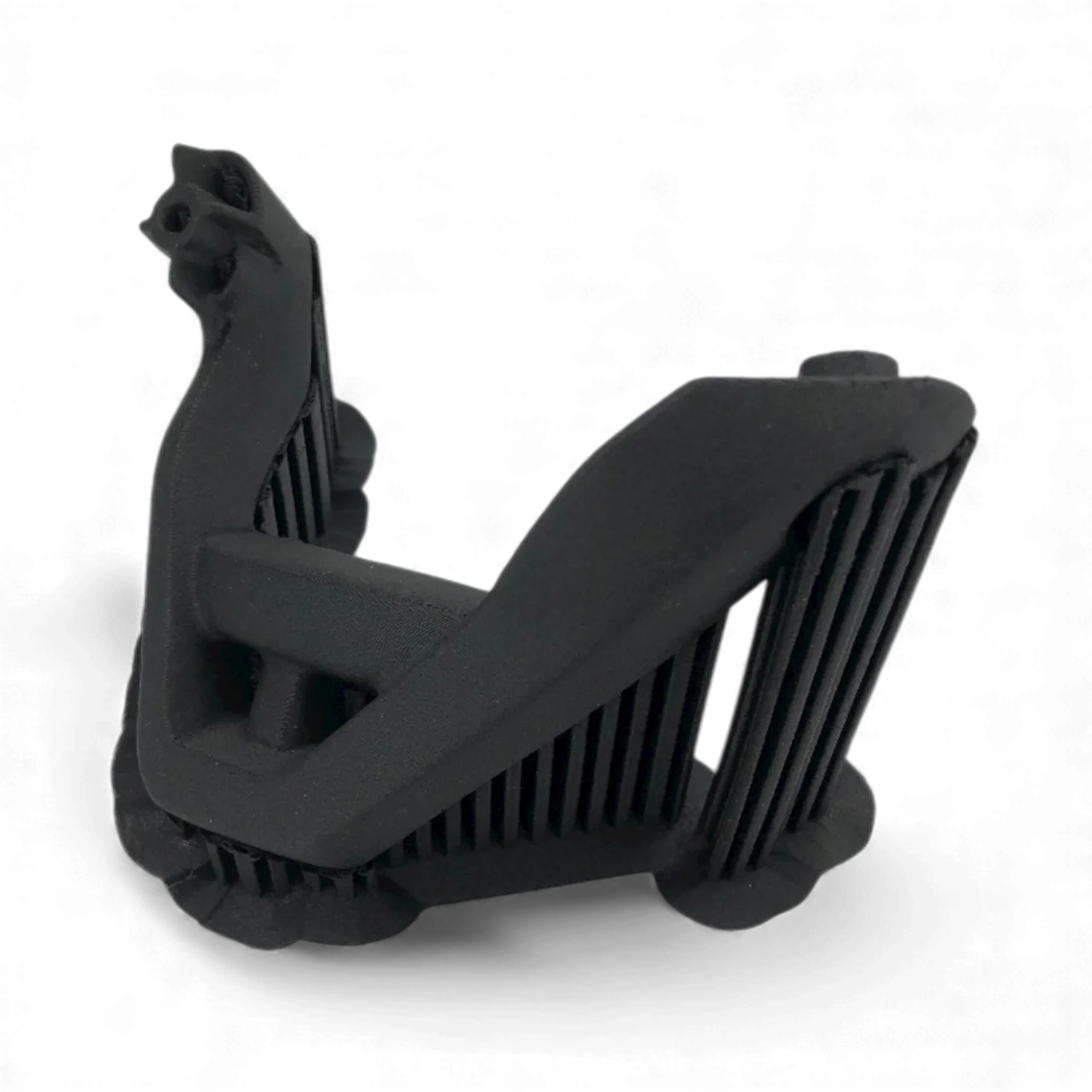BMW motor ködlámpa tartókonzol FDM 3D nyomtatással, szénszálas PA12-CF15 anyagból, 3D szkennelés alapján